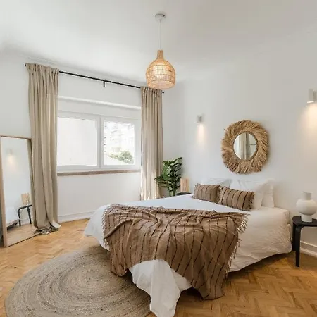 Casa Boma - Shining & Spacious With Balcony - Alvalade I Apartamento Lisboa
