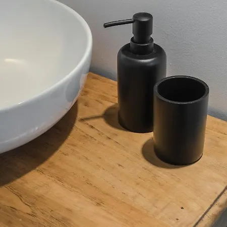 Casa Boma - Shining & Spacious With Balcony - Alvalade I