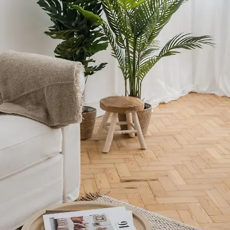 Apartment Casa Boma - Shining & Spacious With Balcony - Alvalade I *